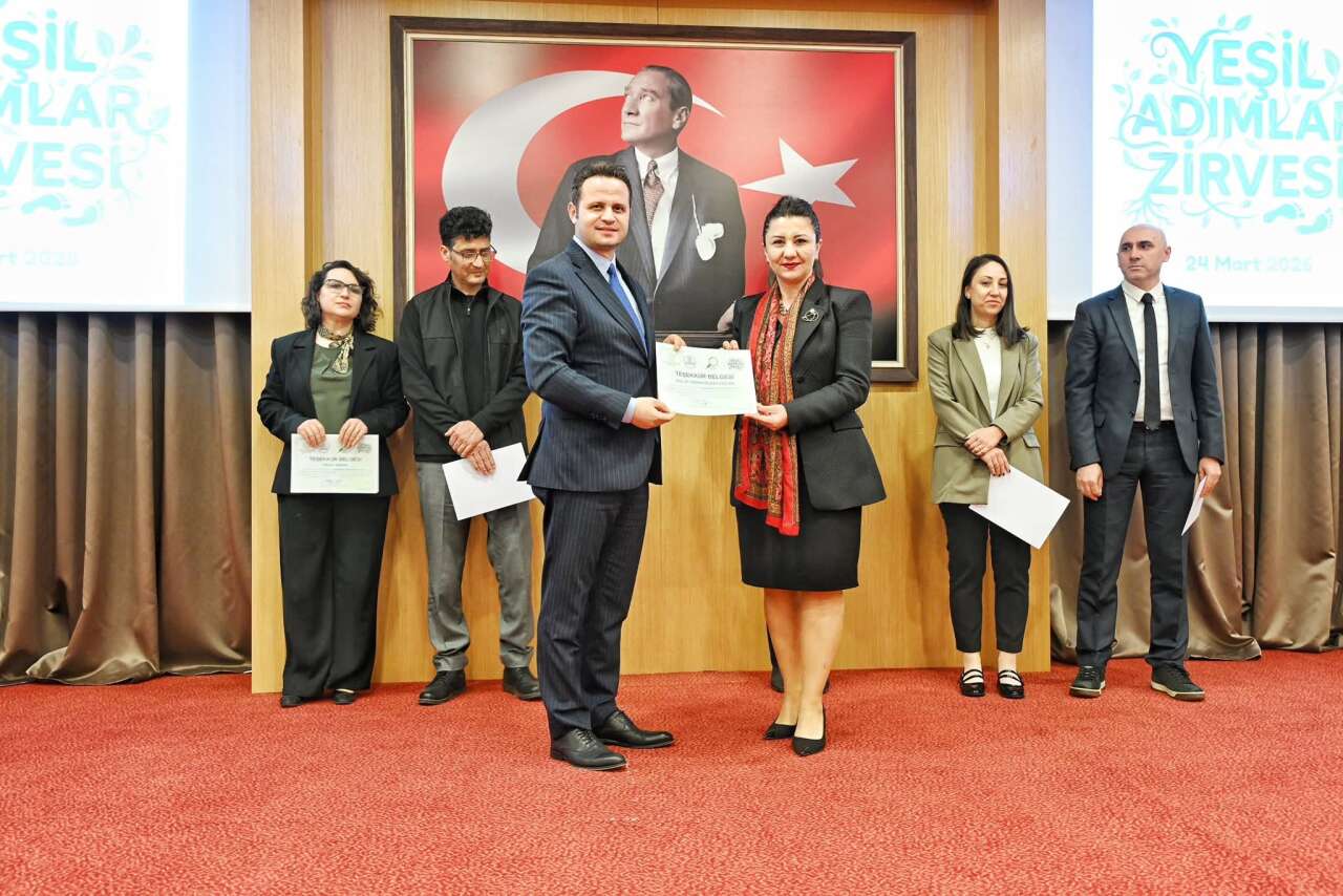 Muğlalı Öğrencilerden Büyük Başarı: Yeşil Adımlar Zirvesi’nde Beğeni Topladılar 7